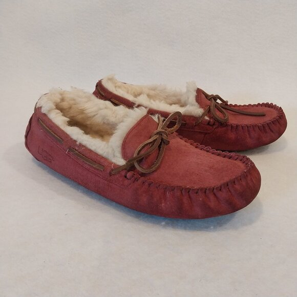 UGG Shoes Slippers Women 7 Pink Purple Dakota 5612 Comfort Shearling Fur Slip On - Picture 1 of 9